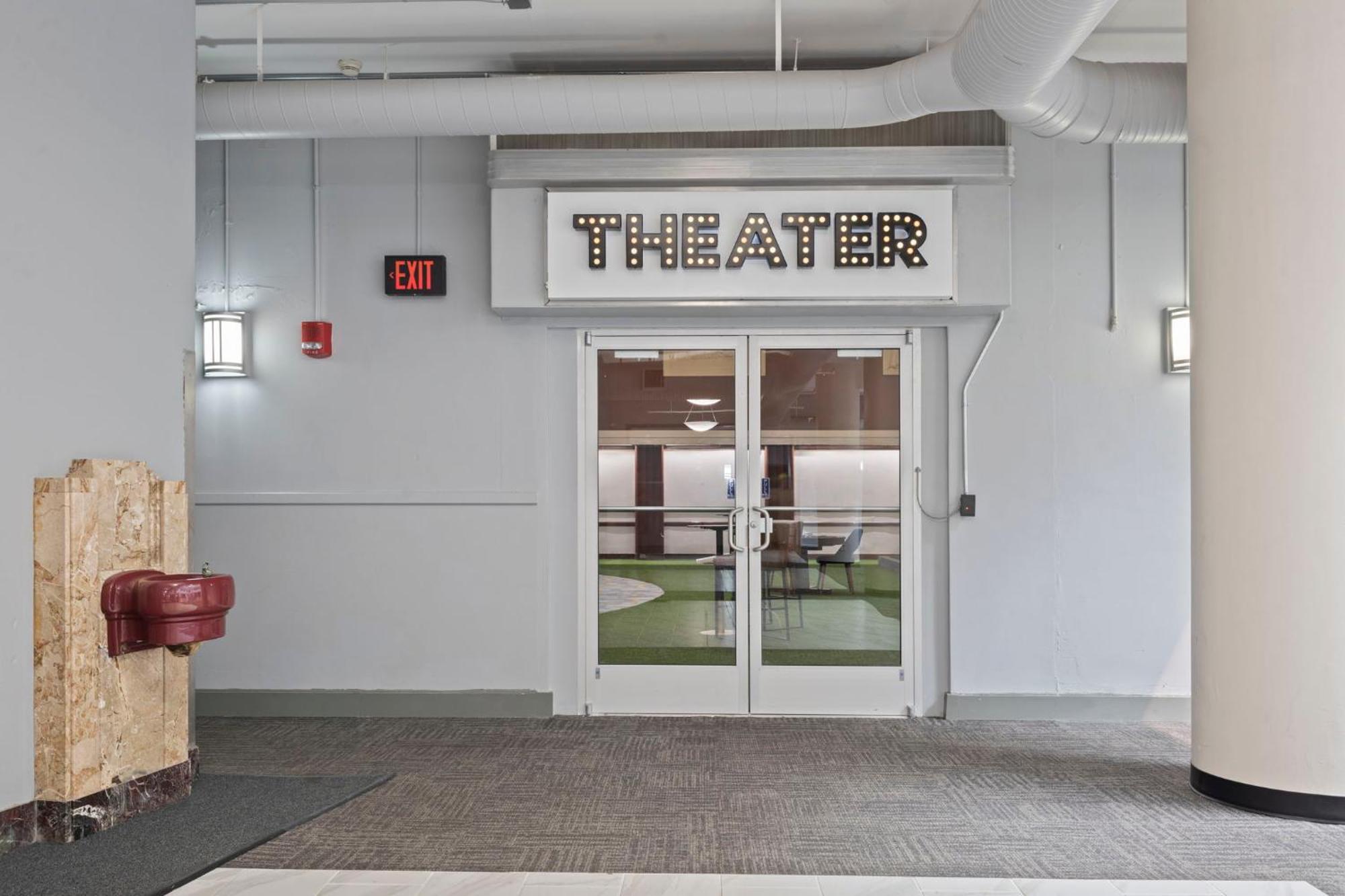 Indy City Loft - Convention Center - Sleeps 7 - Stadium Access インディアナポリス エクステリア 写真